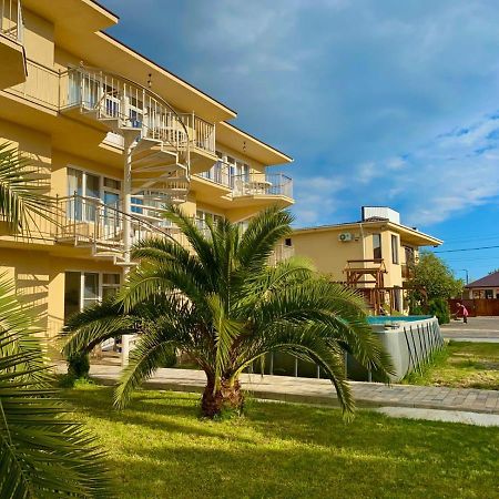 Mini Hotel Diva Alakhadze Exterior foto