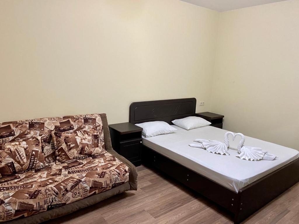 Mini Hotel Diva Alakhadze Exterior foto