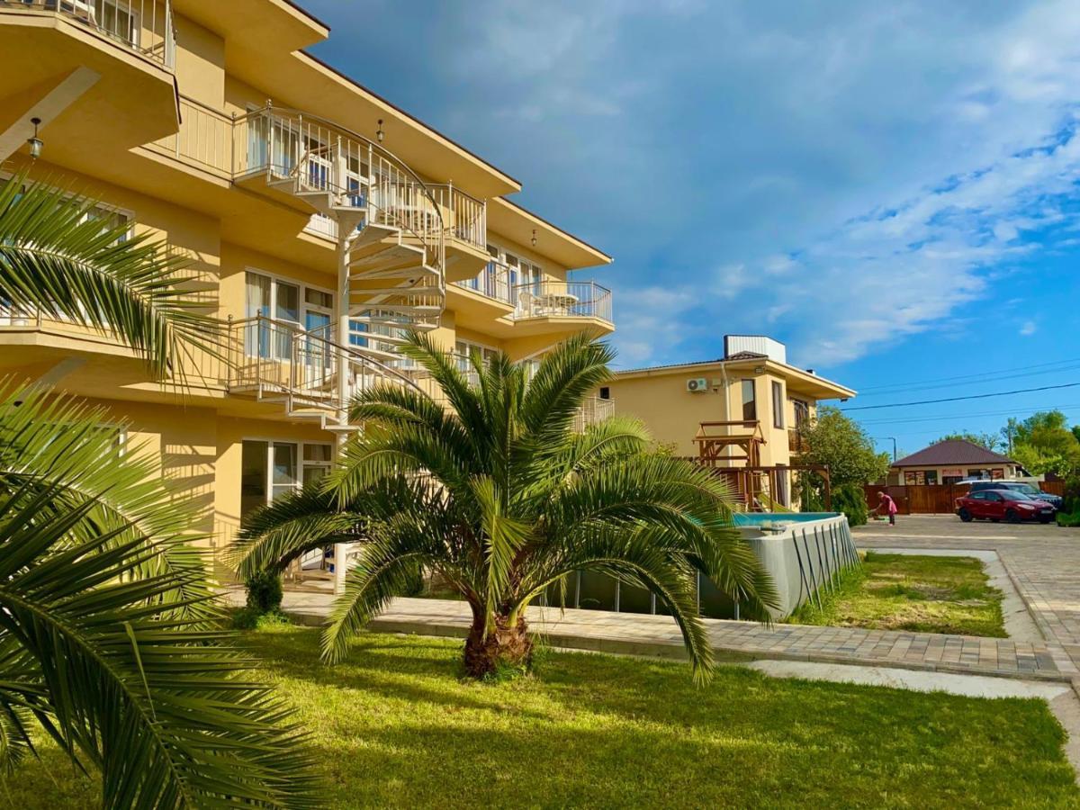 Mini Hotel Diva Alakhadze Exterior foto